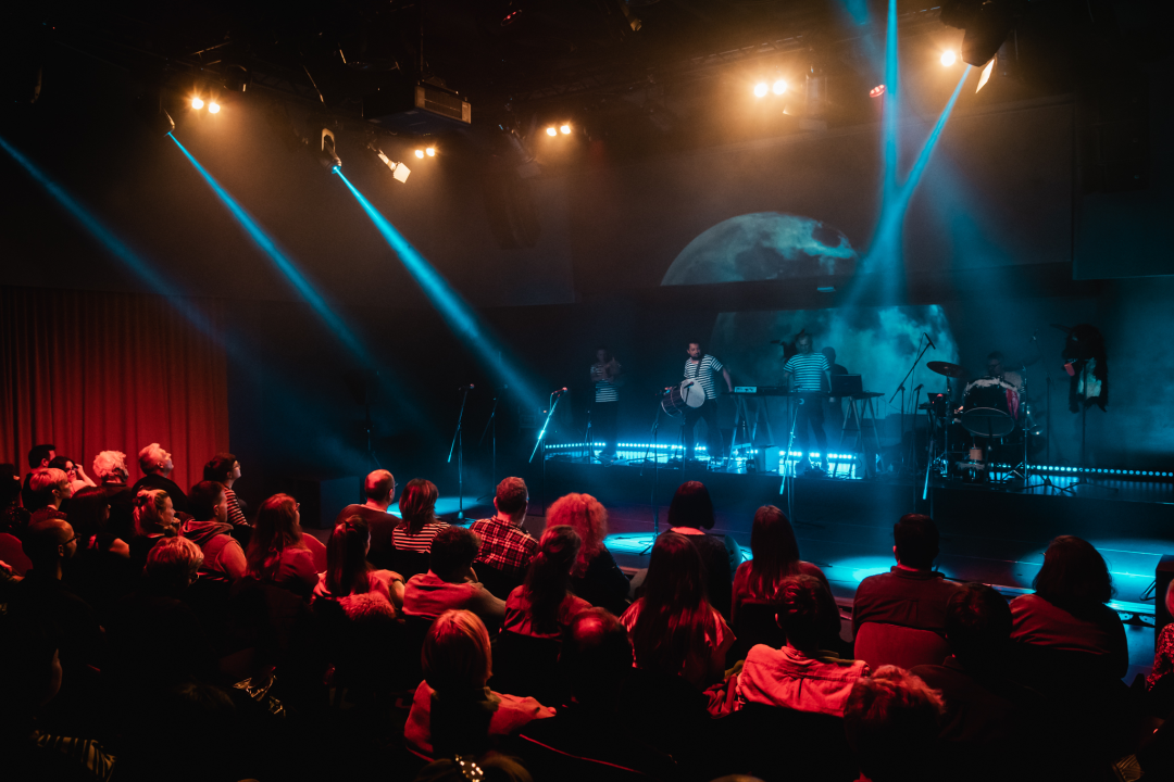 Lado Electro party u Arsenu oduševio i starije sugrađane: ‘Inače se dignu i otiđu kad shvate da nije klasični Lado’