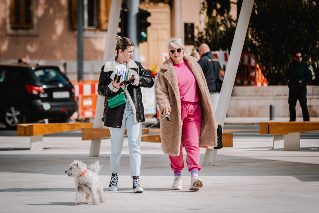 Modno osviještene sugrađanke u điru po gradu otkrit će vam boju sezone! 