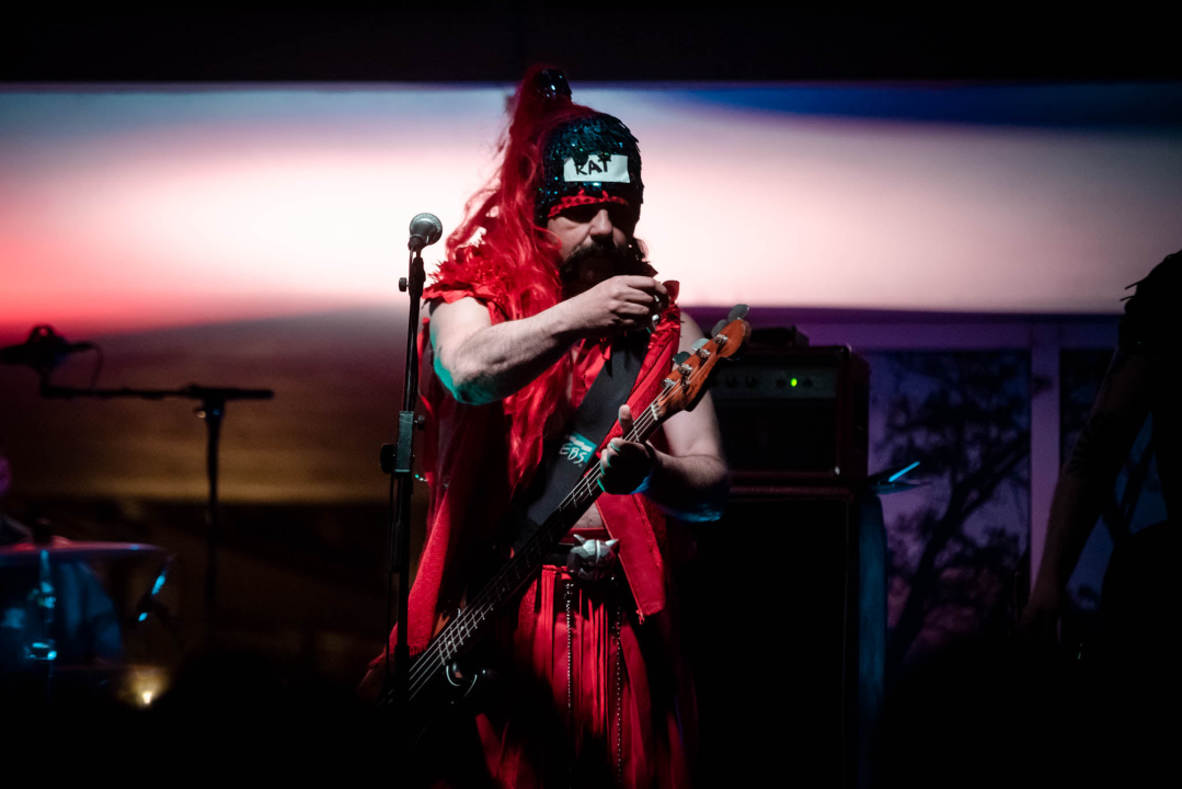 Članovi Leta3 na binu izašli kao jahači apokalipse: 'Napokon da smo više i ovo dočekali, baš guštamo večeras'