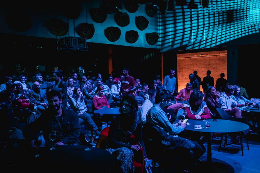 Sono Koloro u Arsenu: Dvostruki život i sofisticirani podražaji