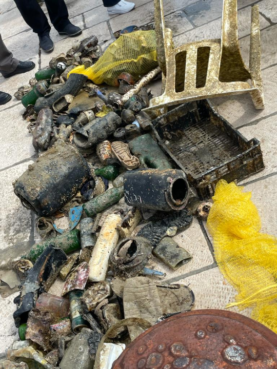 Lionsi s partnerima izvadili dosta otpada iz podmorja Prvić Luke