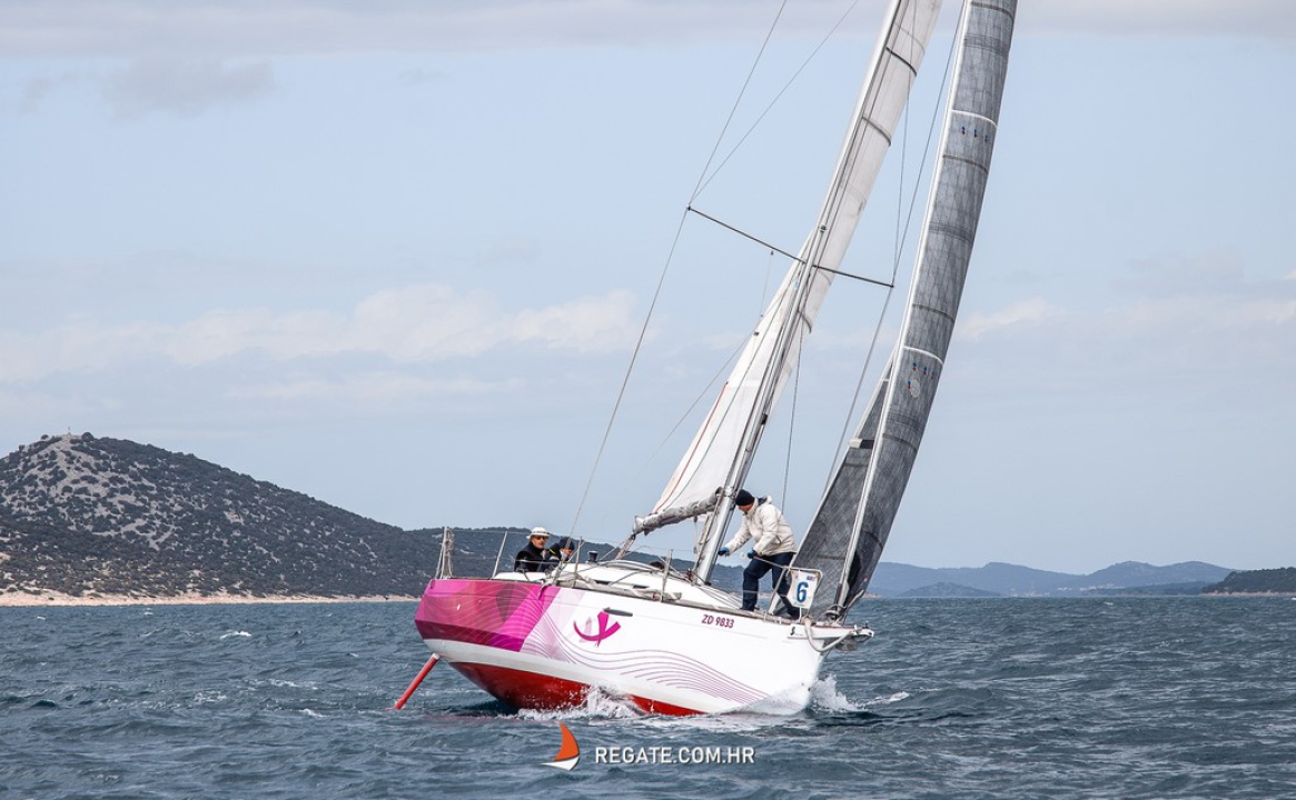18. Zlarinska regata krstaša: Ukupni pobjednik je posada Gringo 3 iz Zadra