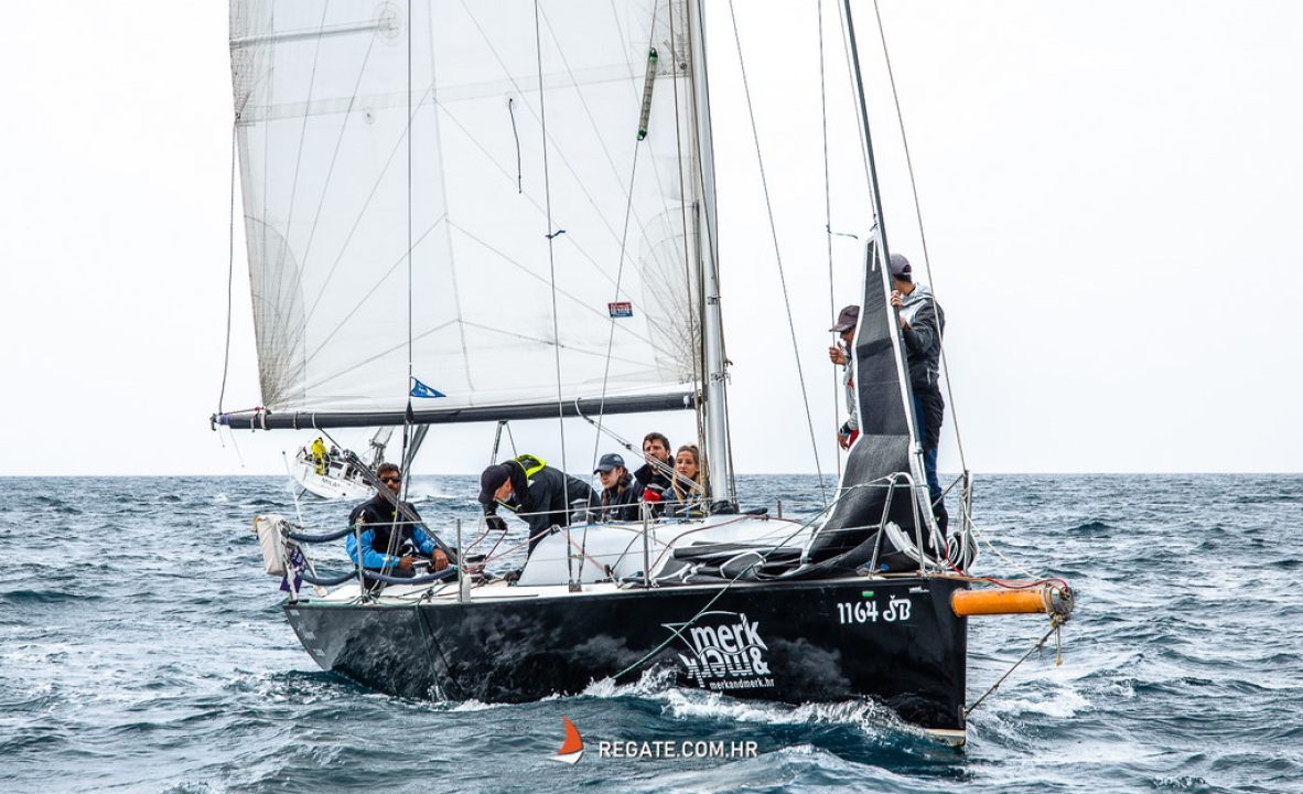 18. Zlarinska regata krstaša: Ukupni pobjednik je posada Gringo 3 iz Zadra