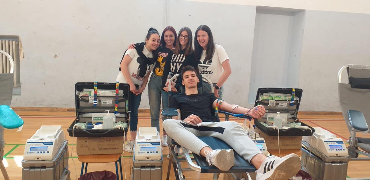 Maturanti i djelatnici šibenske gimnazije darovali krv