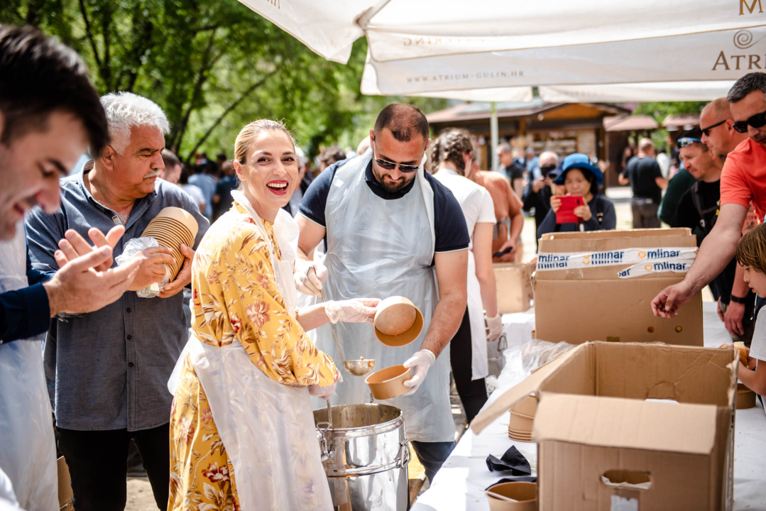 Tradicionalna proslava Praznika rada vratila se u NP Krka: 'Ako planiramo graditi društvo jednakih, moramo cijeniti svačiji posao'