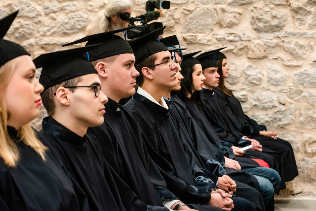 U Šibeniku promovirana četvrta generacija inženjera prvostupnika energetskih tehnologija: Stigao i rektor Boras