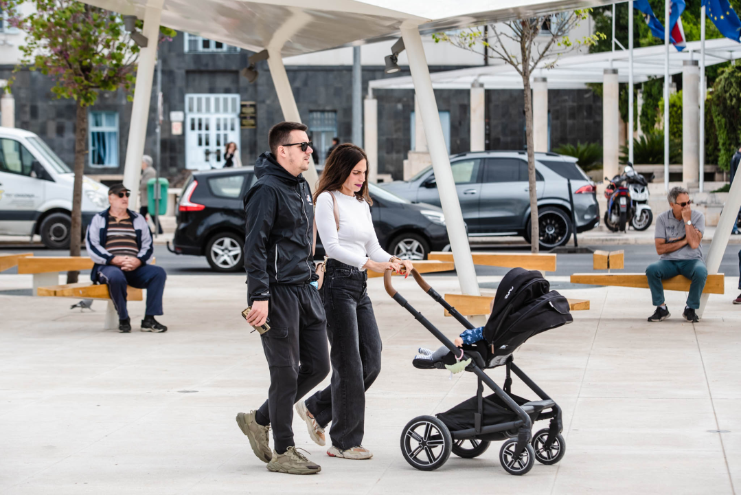 Modno usklađene sugrađanke i sugrađani pružit će vam pregršt outfit ideja za nadolazeće dane