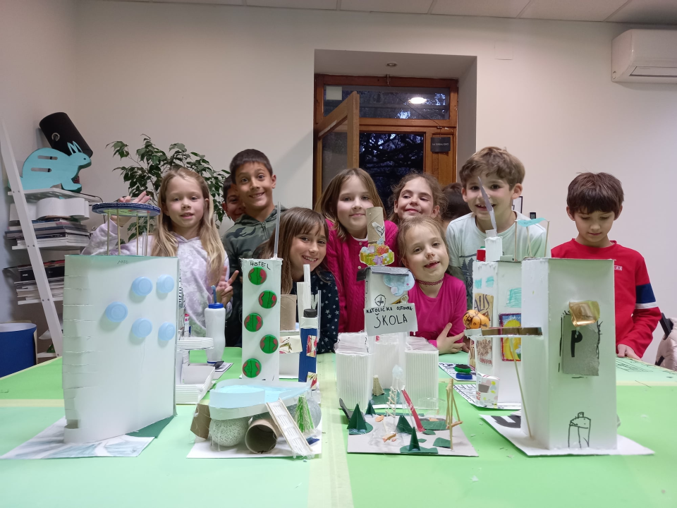 Prva generacija uspješno završava Arkki školu: Izložit će sve svoje kreativne radove! 