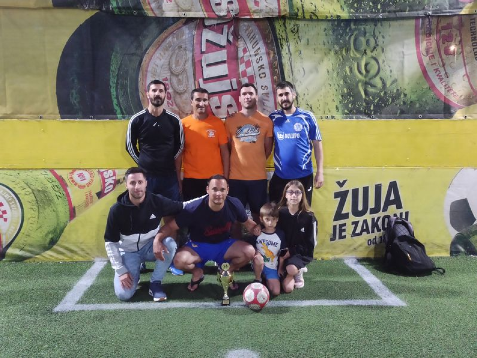 Ekipa Bibich West Ham Ražine pobjednik u seniorskoj, a ekipa GENERACIJA veteranskoj kavez ligi Bilice