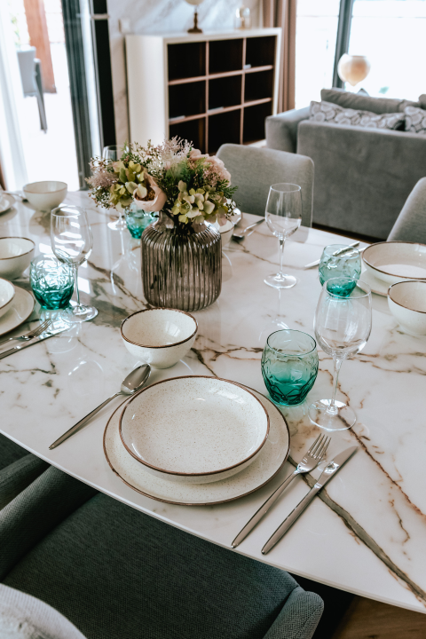 Oduševio nas je luksuz s katedralom na dlanu! Armerunov apartman jedinstven je spoj tradicije i modernog dizajna