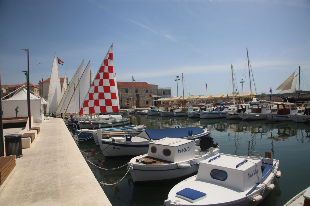 Otvoren Sajam tradicijske drvene brodogradnje: Jelić najavio gradnju flote gajeta za javnu upotrebu