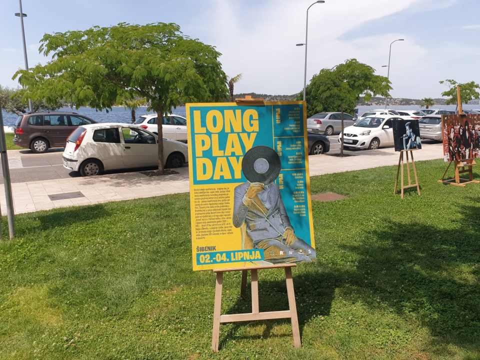 Sajam gramofonskih ploča ispred Azimuta: 'Najbolje ide ex-YU rock osamdesetih, a kupuju dosta i metalci'