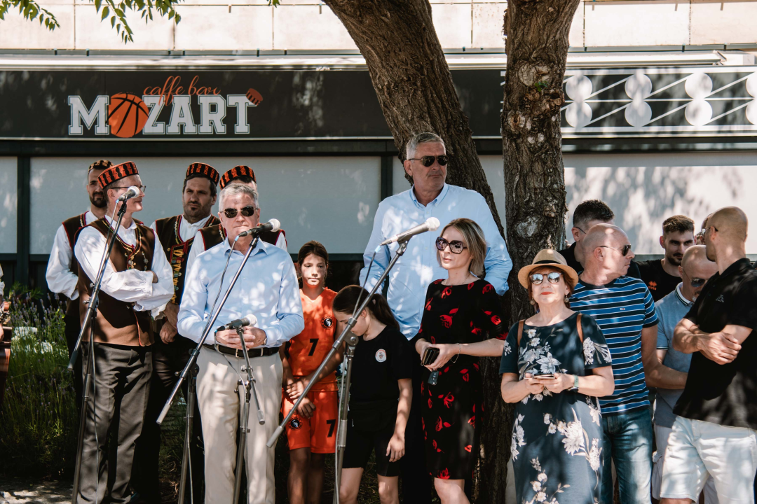 Obilježena 29. godišnjica smrti Dražena Petrovića: 'On je bio veliki igrač, vođa, kapetan i još veći čovjek'  