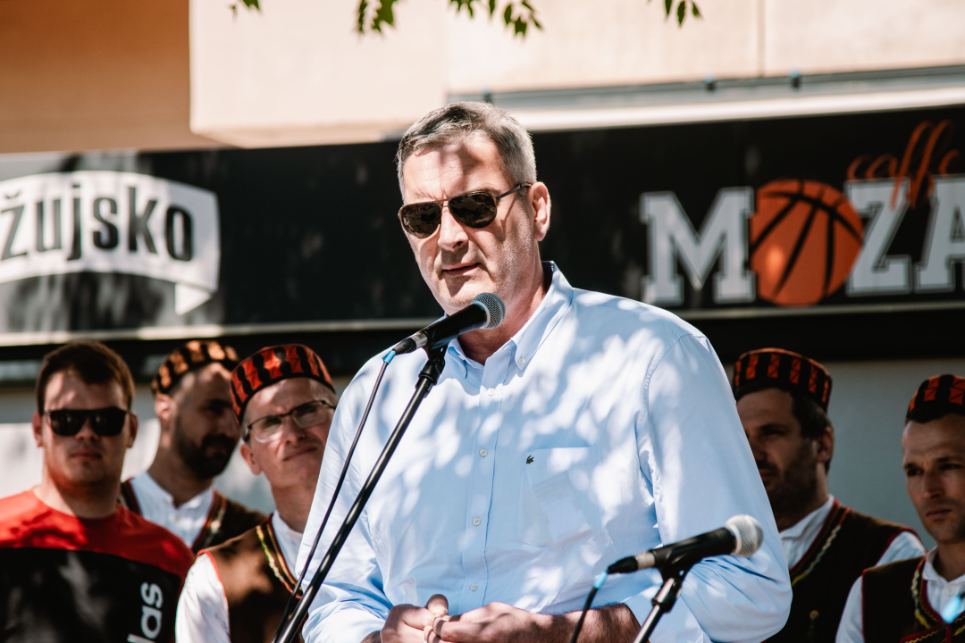 Obilježena 29. godišnjica smrti Dražena Petrovića: 'On je bio veliki igrač, vođa, kapetan i još veći čovjek'  