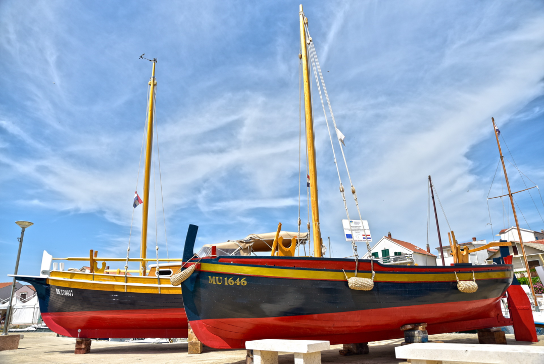Jedinstveni doživljaj: U Betini održan Sajam tradicijske drvene brodogradnje