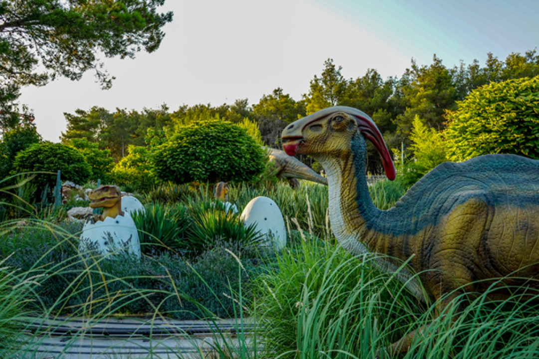 Produženi vikendi u Fun Parku Biograd donose hit Dino party, a potom zabavu sa svemircima i transformerima! 