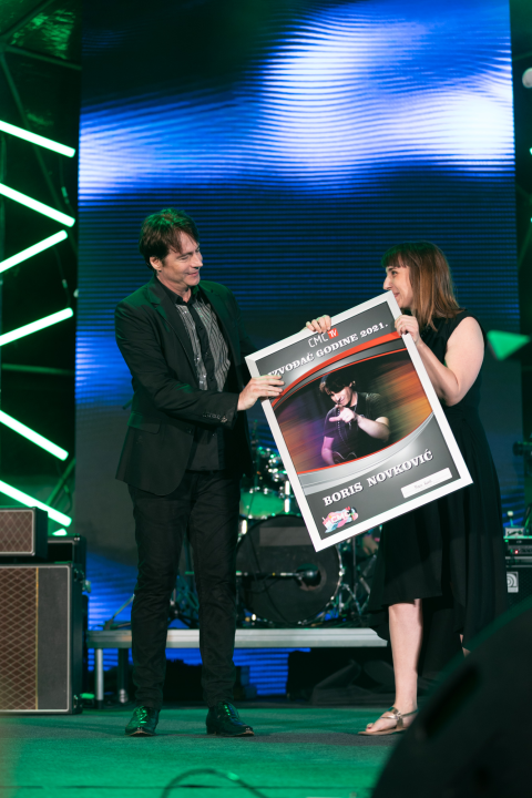 Buri usprkos, u Vodicama započeo 14. CMC festival: Publika se rasplesala uz zabavne hitove  