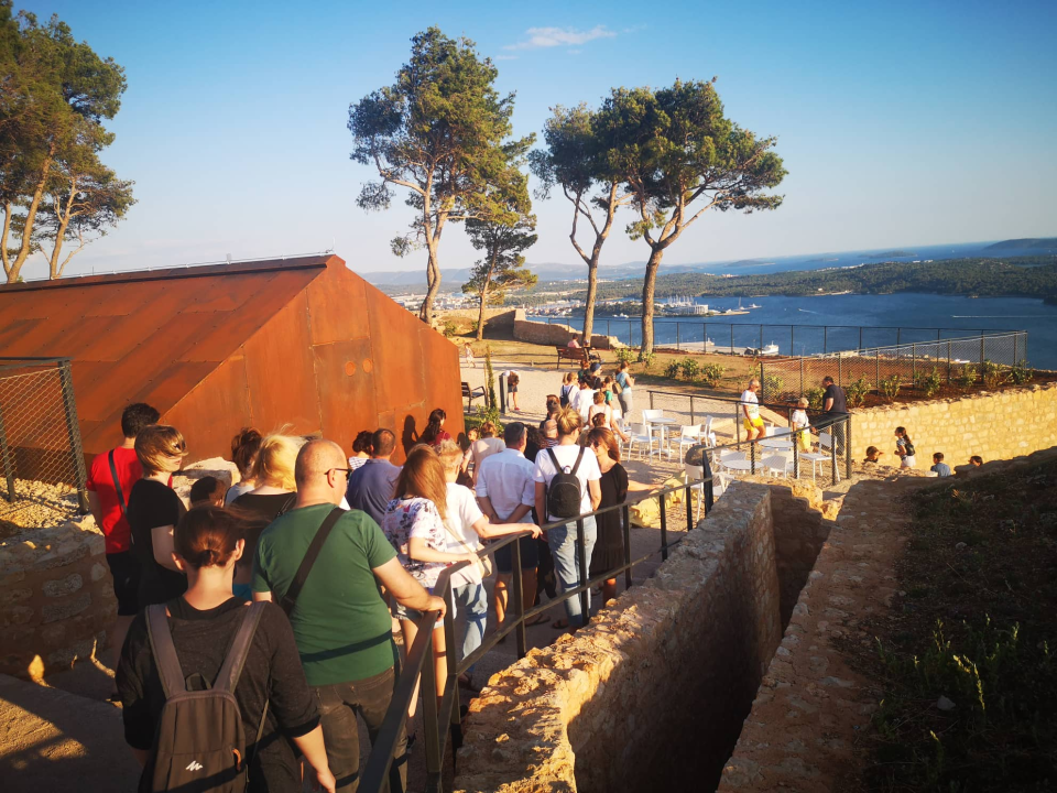 Šibenčani su danas dobili odgovor na pitanje što je sve zasađeno na sv. Ivanu