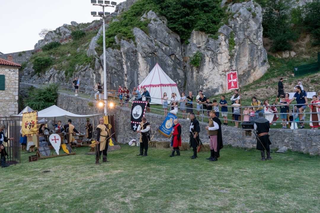 Svečani mimohod, radionice, mačevanje, vatreni show…: Završili ovogodišnji Zvonimirovi dani 