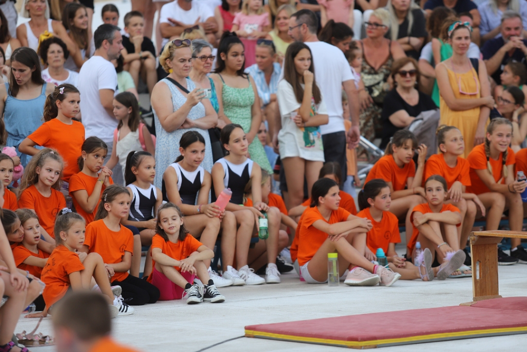 Na pola puta 62. MDF-a: Počinju teniski i nogometni turnir te plivački miting