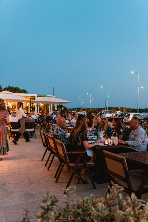 Buta je nova šibenska gastro destinacija: Uživajte u mediteranskim jelima na terasi okruženoj začinima