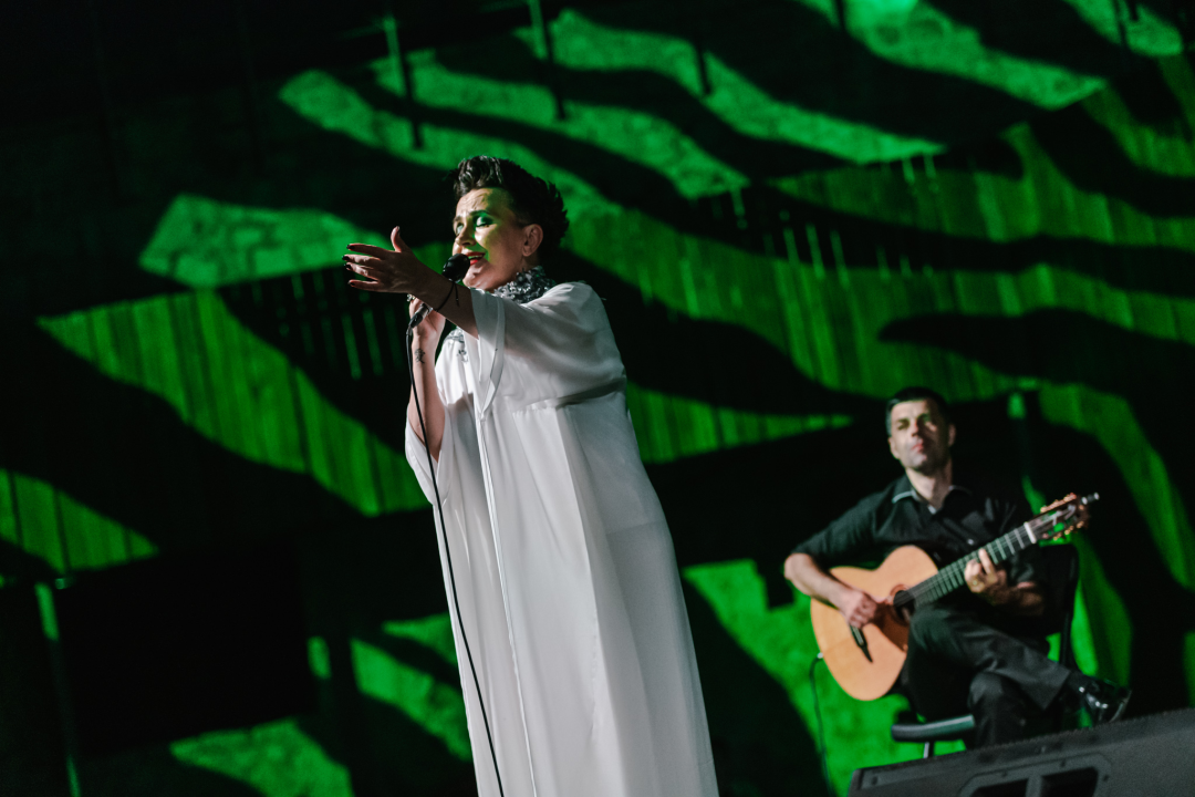 Amira Medunjanin po treći put na sv. Mihovilu: Red glazbe, red suza pa red smijeha!