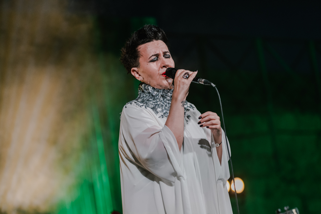 Amira Medunjanin po treći put na sv. Mihovilu: Red glazbe, red suza pa red smijeha!