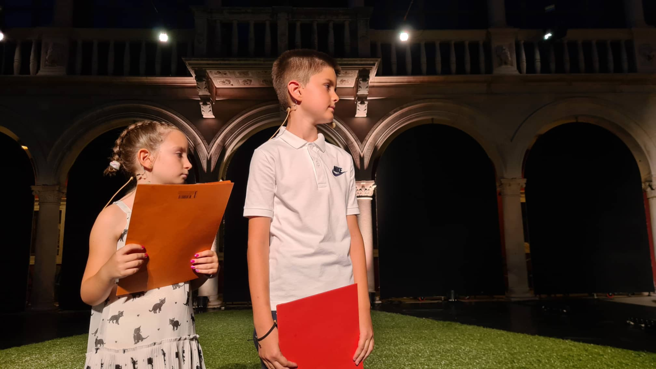 Zastava je spuštena, a MDF zatvoren nakon dva tjedna zabave i veselja