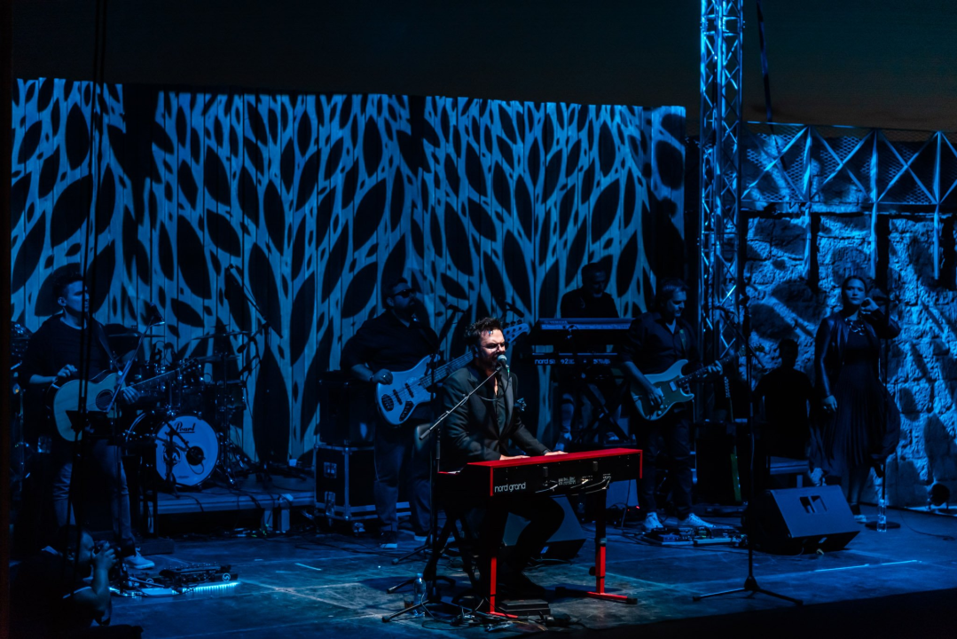 Petar Grašo na Tvrđavi sv. Mihovila održao koncert za pamćenje: Pogledajte kako je bilo  