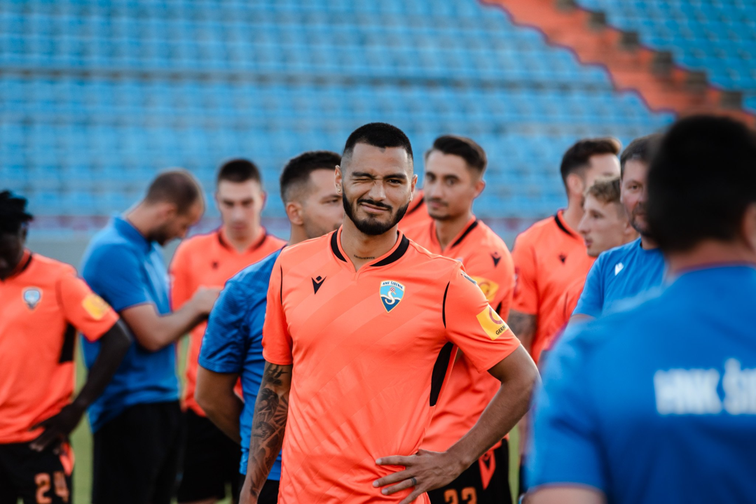 Nogometaši Šibenika odradili fotografiranje uoči subotnjeg starta nove sezone