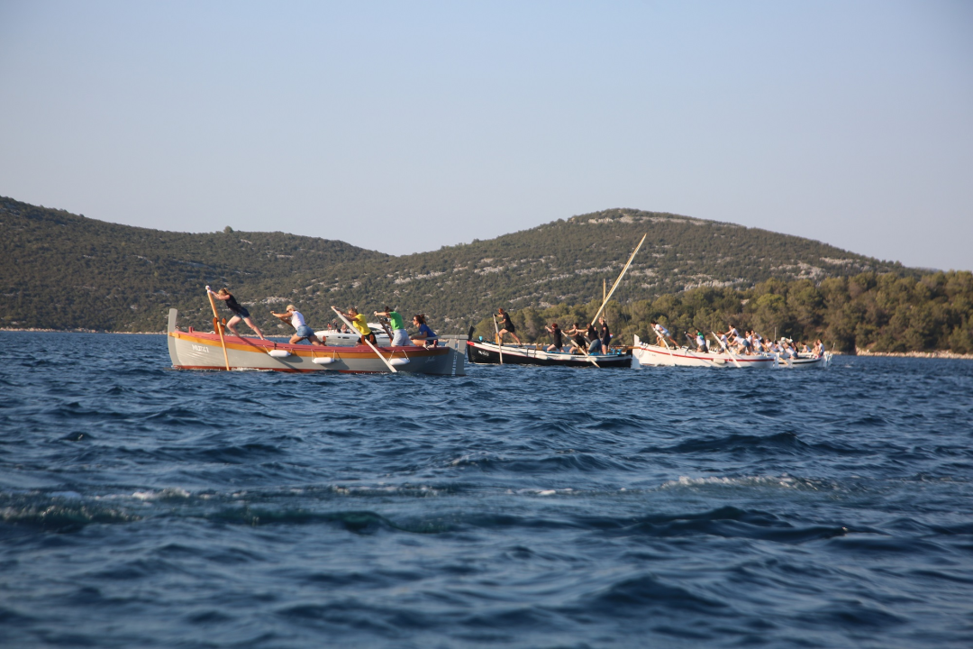 Ekipa za ne biti doma slavila na regati 'Svon forcon na četiri vesla'