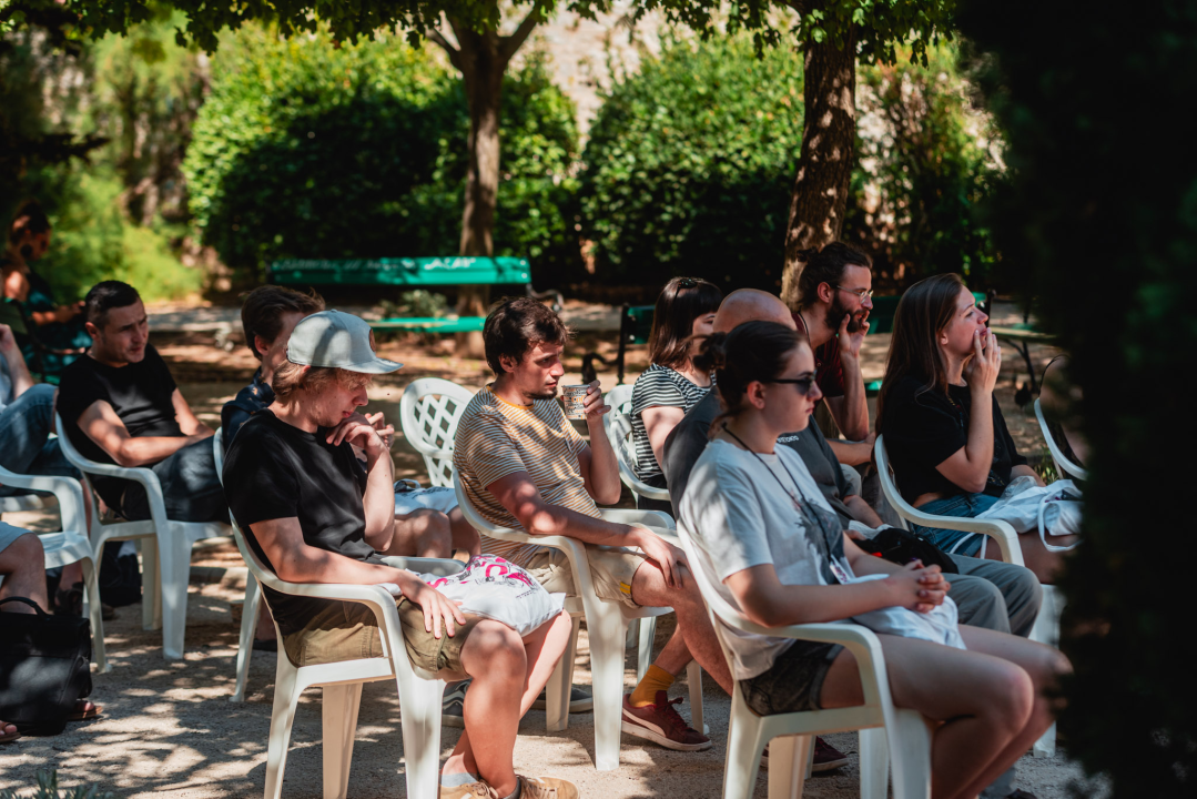 Jutra na Supertoon festivalu rezervirana su za razgovore s autorima u debelom hladu đardina