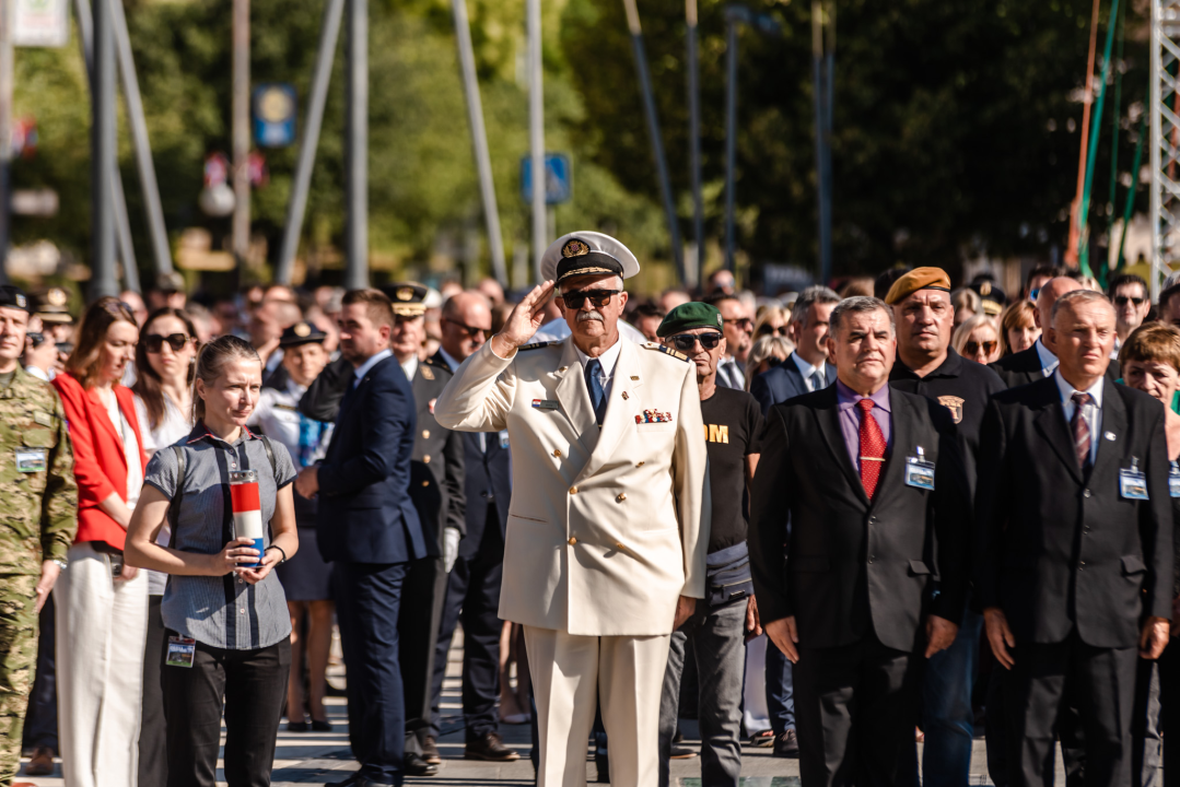 Pogledajte kako je danas bilo na obilježavanju 27. vojno-redarstvene operacije Oluja u Kninu 