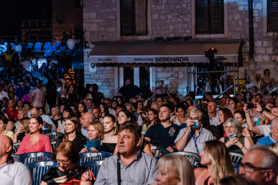 Dok žiri bira pobjednike i dok se zbrajaju glasovi publike, pogledajte fotografije svih izvođača 25. Šansone