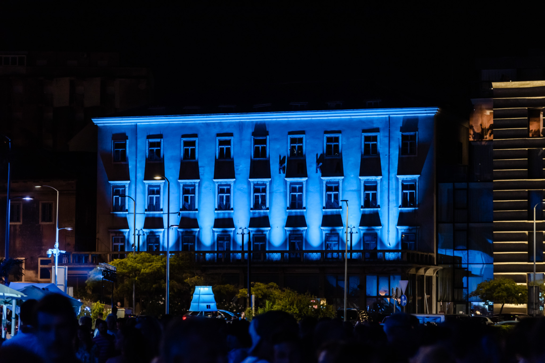 Šibenik 'obojan' u plavo: Vatromet i svjetlosni spektakl za veliku obljetnicu 