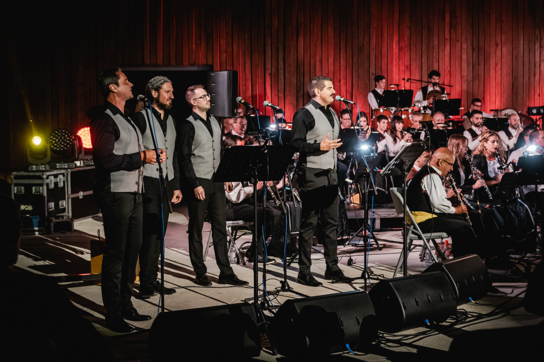 Od Zvona moga grada do Noćas te sanjam majko: Prava šibenska večer na Mihovilu uz Glazbu i 4 Tenora