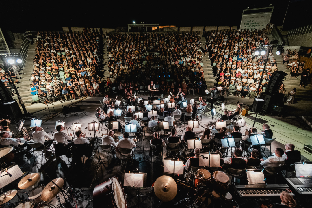 Od Zvona moga grada do Noćas te sanjam majko: Prava šibenska večer na Mihovilu uz Glazbu i 4 Tenora