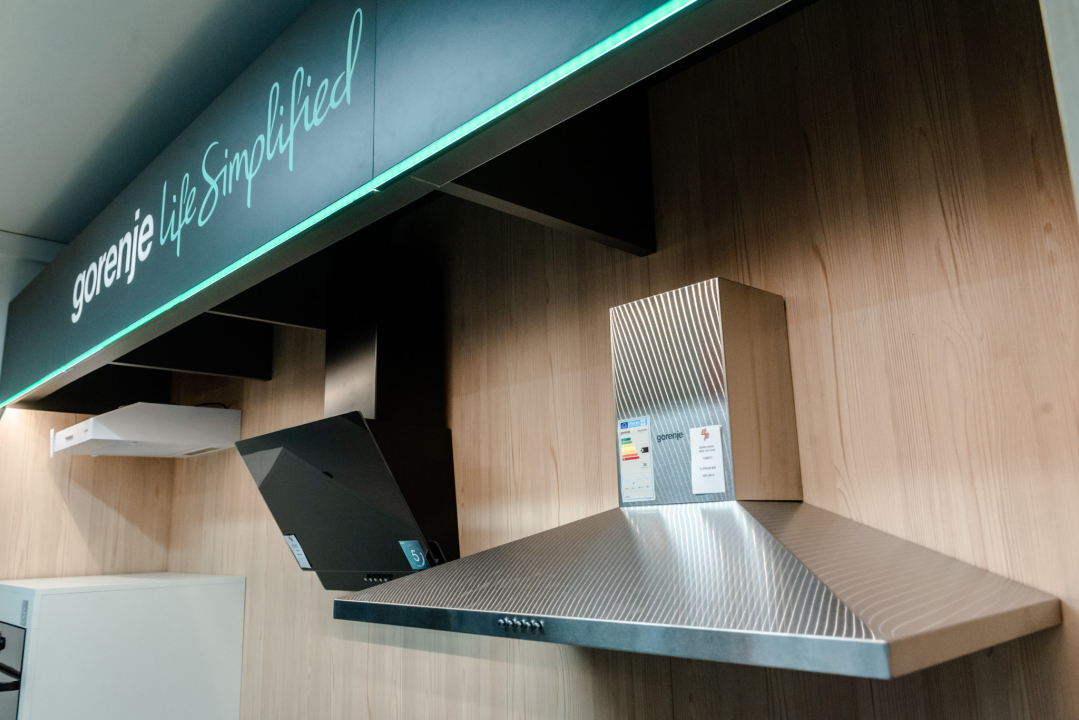 U El Bakoti opremite cijelu kuhinju uz renomirane brendove Midea, Faber i Franke! 