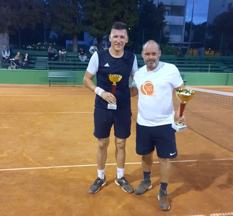 Završen teniski turnir &quot;Sv. Mihovil&quot;: Kod muških slavio Fabijan Šprljan, Ani Matošin sve 3 titule
