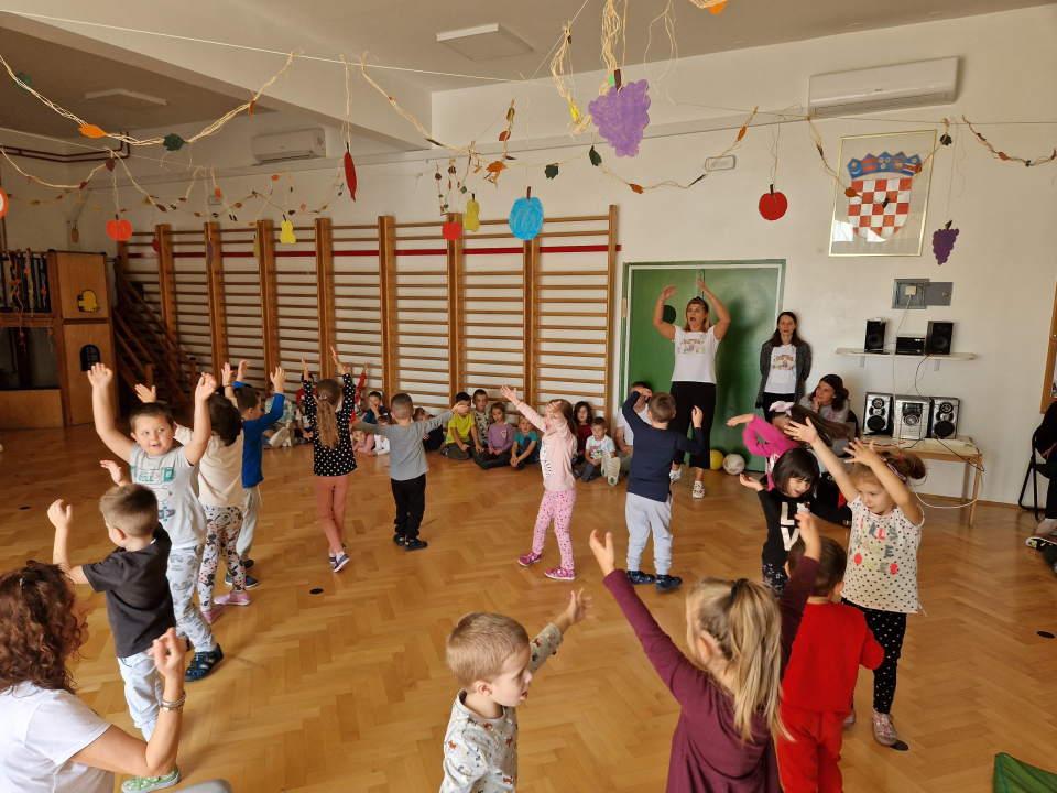 Najveseliji dan u DV 'Vidici': I mali i veliki pjevali su i plesali na zajedničkom okupljanju  