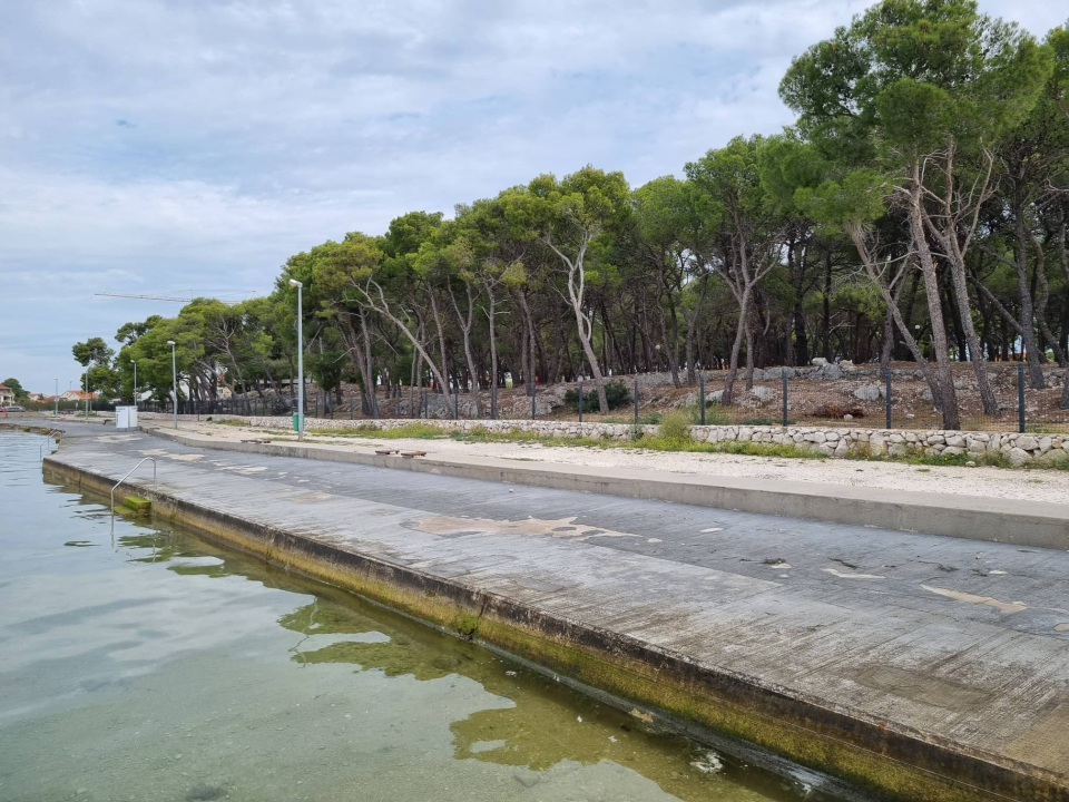 Sanacija plaže u Zablaću neće skoro: Grad raskinuo ugovor s izvođačem radova, traže novog 