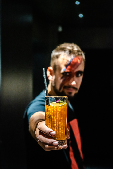 Totalno drugačija projekcija: Prije filma o Bowieju, posjetitelji u Arsenu uživali u glazbi i 'Stardust' koktelima