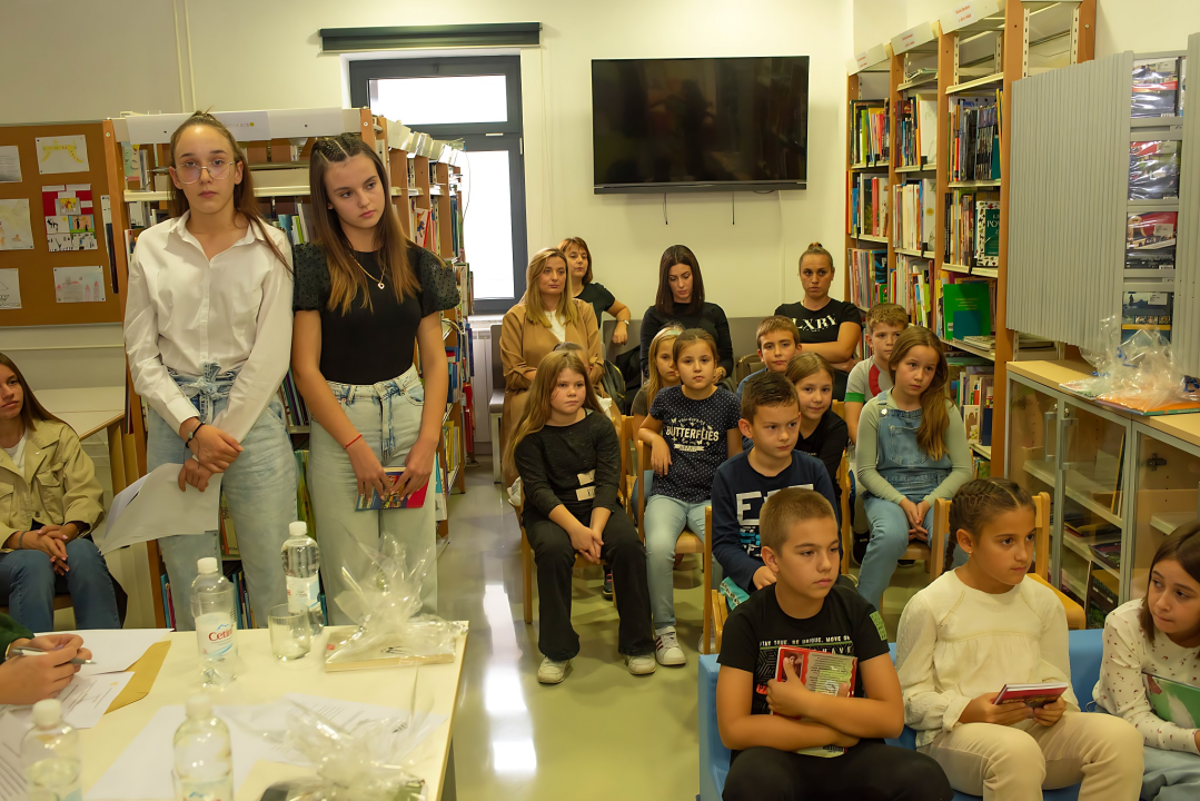 Marija Kulušić i Marika Škundrić pobijedile na Natjecanju u čitanju u kninskoj knjižnici