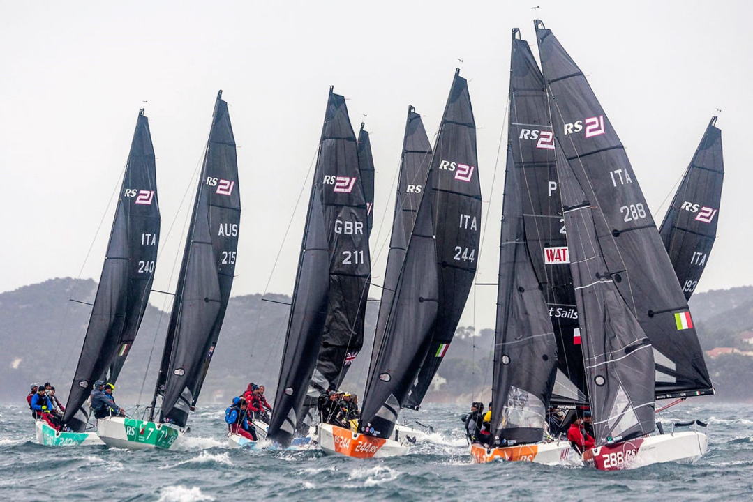 Svjetsko prvenstvo klase RS21: Burna subota u Biogradu, Talijani u vodstvu