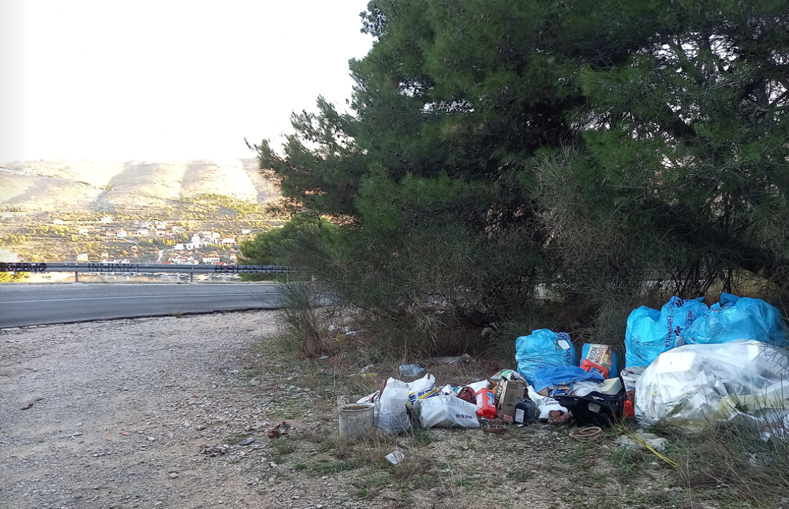 Netko je izbacao smeće na području Jelinjaka: 'Kako mogu tako besramno bacati?'