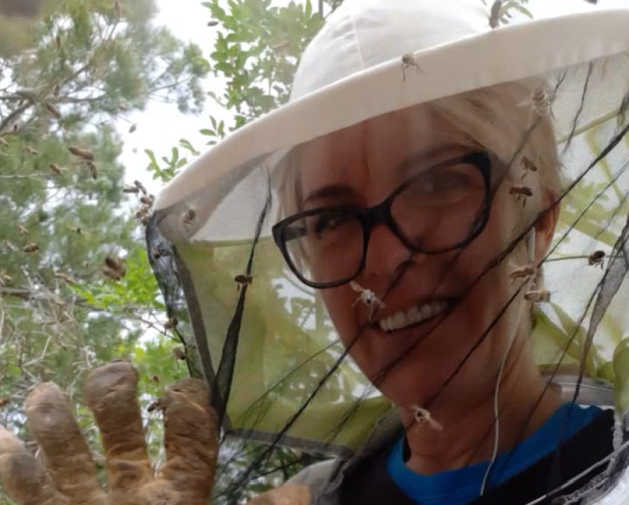 Doda Pčelarica je, s puno ljubavi i volje, napravila malo pčelinje carstvo: Ispričala nam je sve o pčelama, medu, propolisu, peludu… 