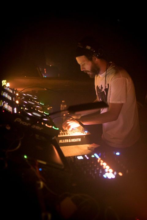 Thomass Jackson U Šibeniku: ‘Neke stvari će vam zvučati bliže houseu, neke bliže technu; donosim muziku u kojoj uživam’