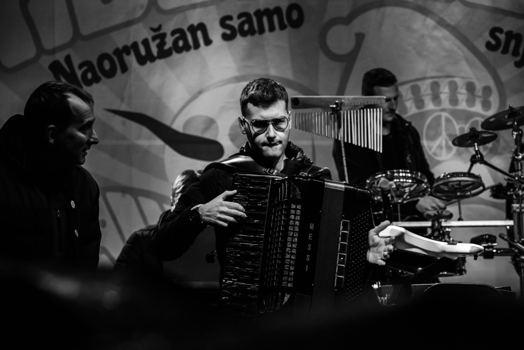 Počela je Adventura u đardinu: Pljuštalo je, ali uz Madre Badessu lakše se izdrži