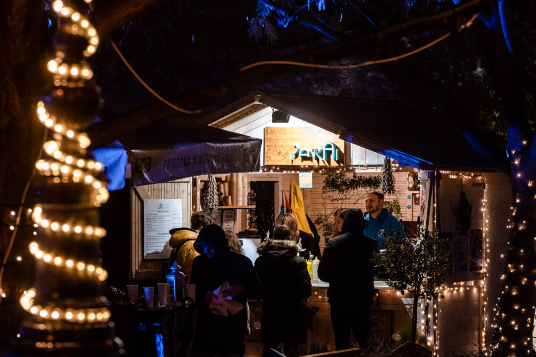 Počela je Adventura u đardinu: Pljuštalo je, ali uz Madre Badessu lakše se izdrži