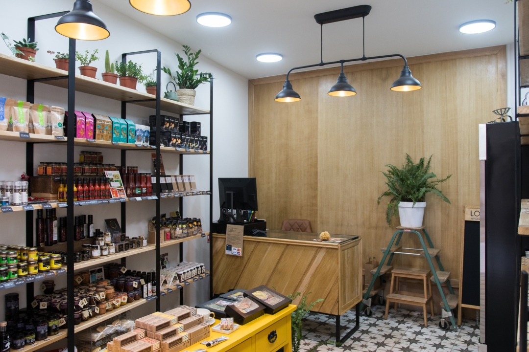 Pronađite najbolje božićne poklone uz super akcije trgovine Lokal! 